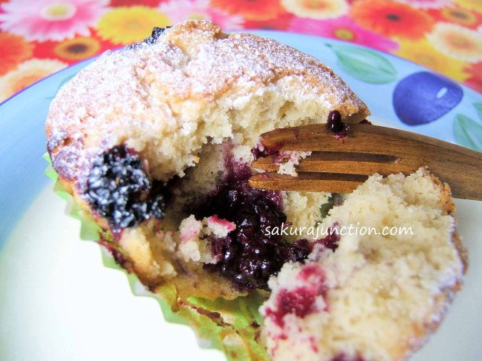 Blackberry Cup Cake cut