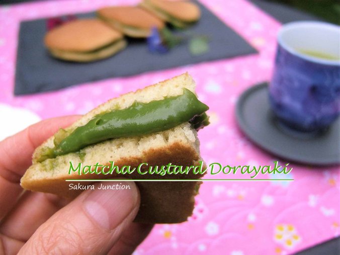 matcha-dorayaki-in-hand